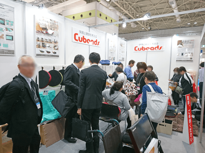 龍野コルク工業　Cubeads ブース写真